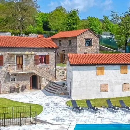 Casa Antica - Storia Opatija 빌라