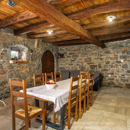 Casa Antica - Storia Opatija 빌라 Ičići